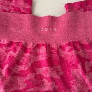 Nwot nvhtn camo pink legging